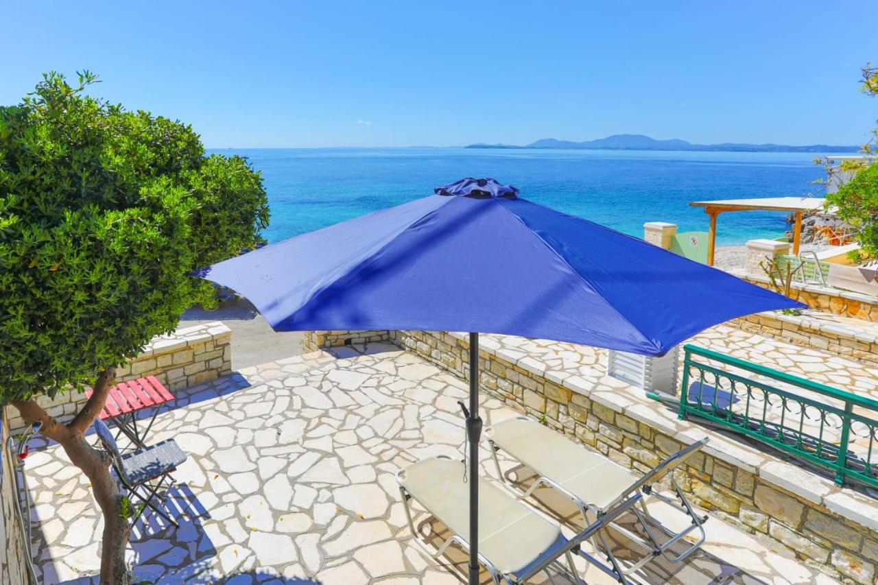ניסקי Kaminaki Beachfront Apartments מראה חיצוני תמונה