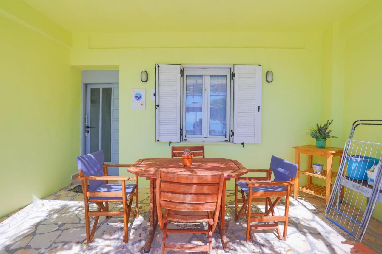 ניסקי Kaminaki Beachfront Apartments מראה חיצוני תמונה