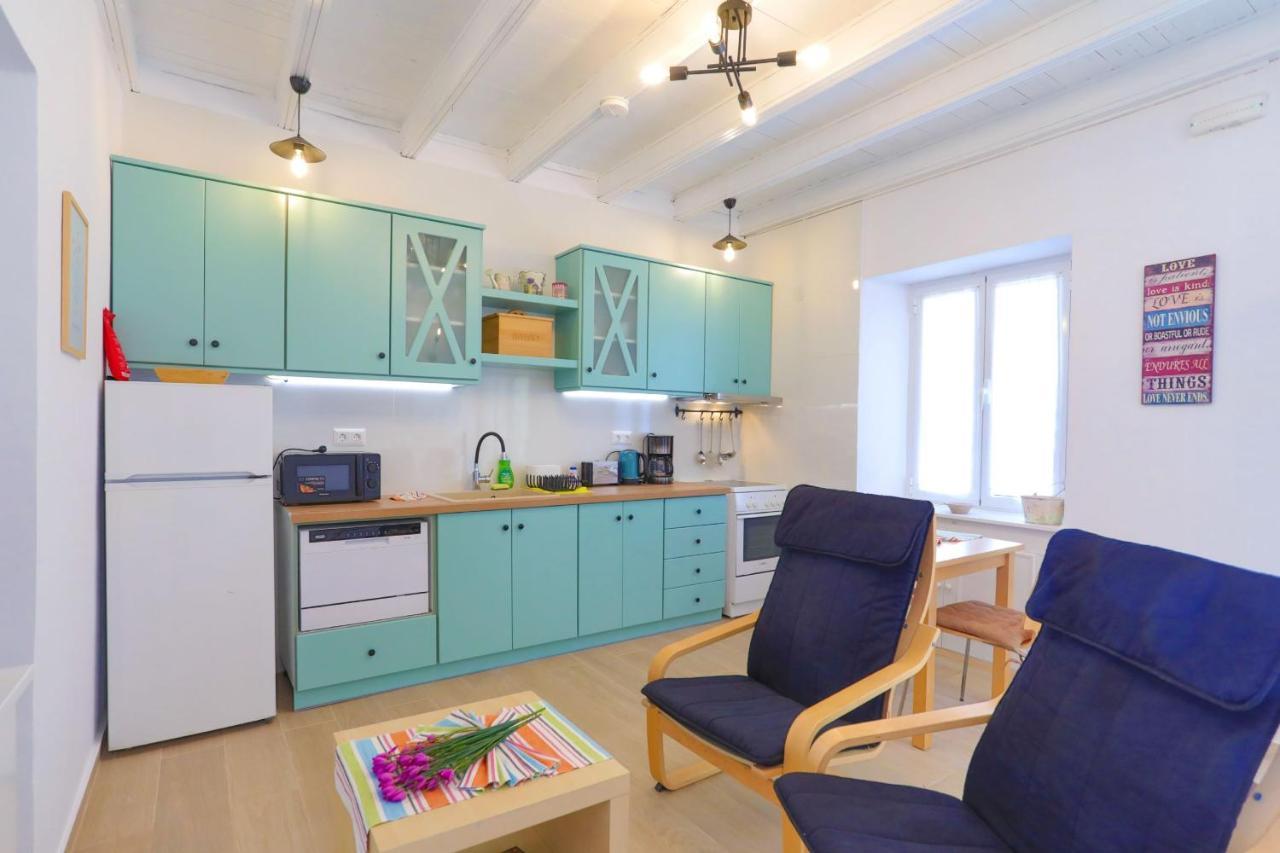 ניסקי Kaminaki Beachfront Apartments מראה חיצוני תמונה