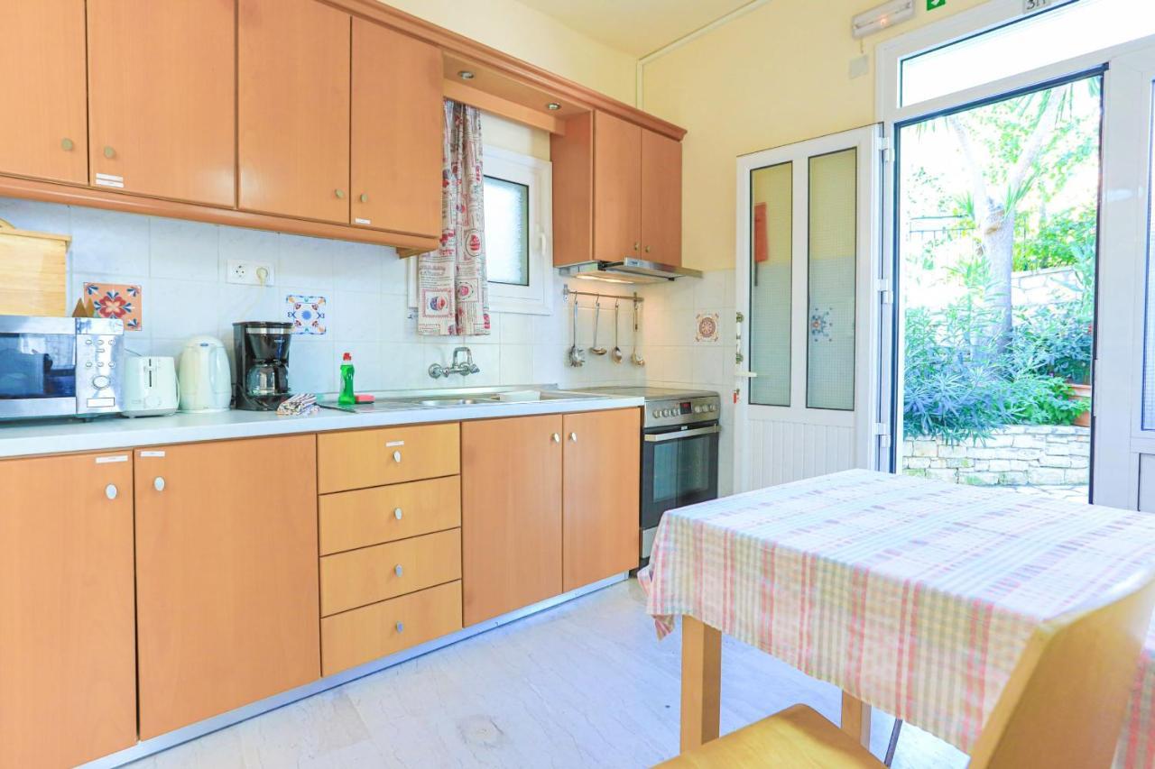ניסקי Kaminaki Beachfront Apartments מראה חיצוני תמונה