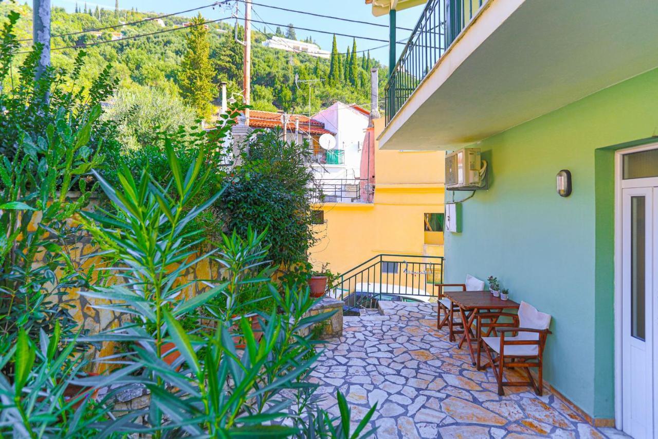 ניסקי Kaminaki Beachfront Apartments מראה חיצוני תמונה