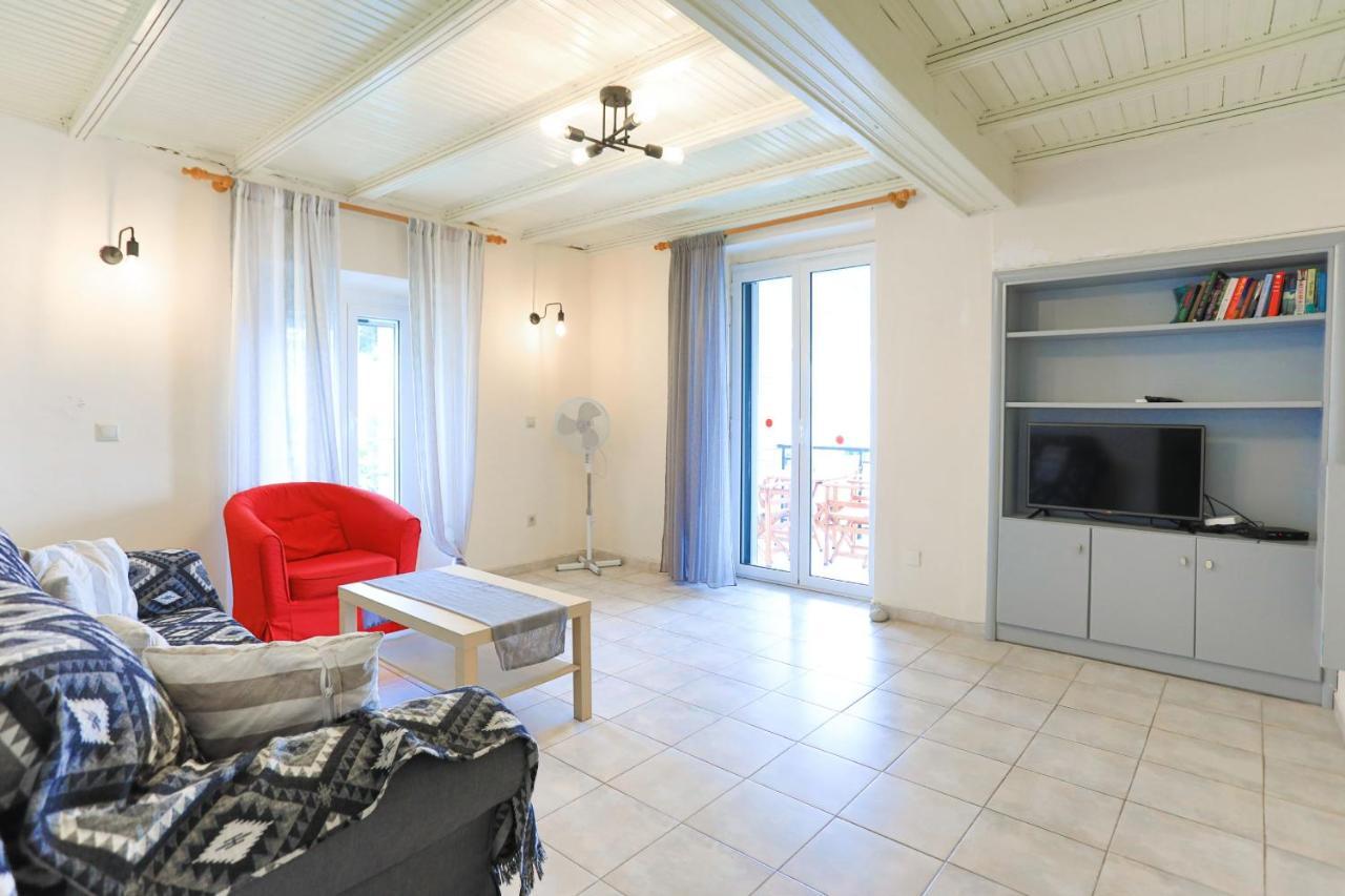 ניסקי Kaminaki Beachfront Apartments מראה חיצוני תמונה